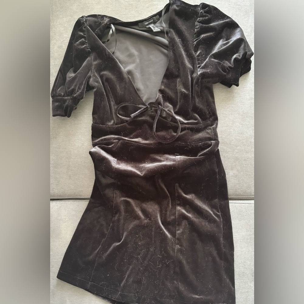🍑FOREVER 21 NWOT Busty Tight Fit Bow Puff Shoulder Mini Dress